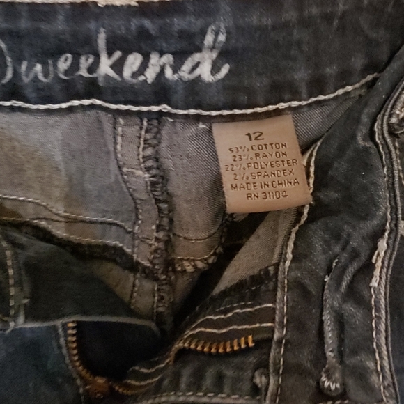 Capri Jeans - Picture 3 of 3